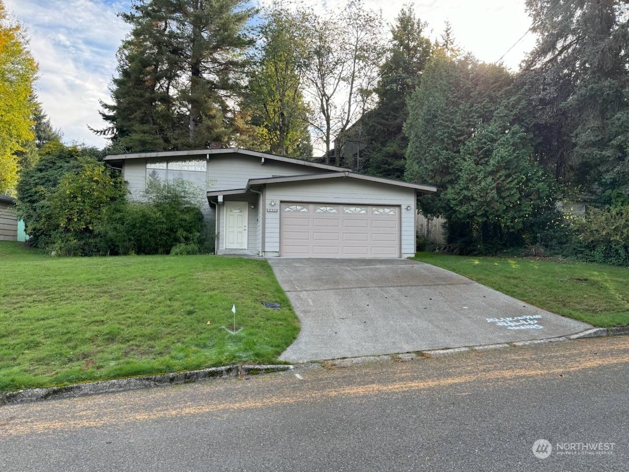 Bellevue, WA 98006,4430 149th AVE SE