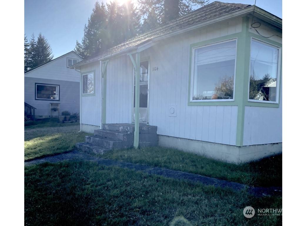 Raymond, WA 98577,1124 Fowler ST