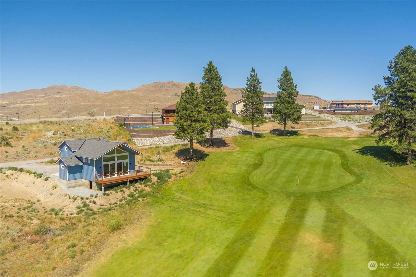 Pateros, WA 98846,16 Golf Place