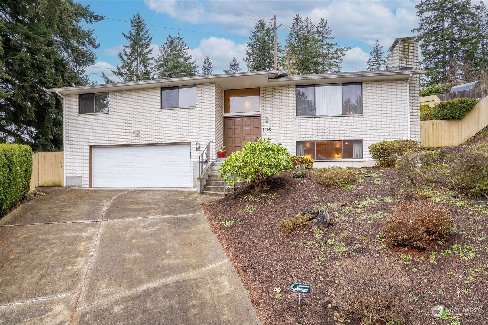 Fircrest, WA 98466,1556 Woodside CT