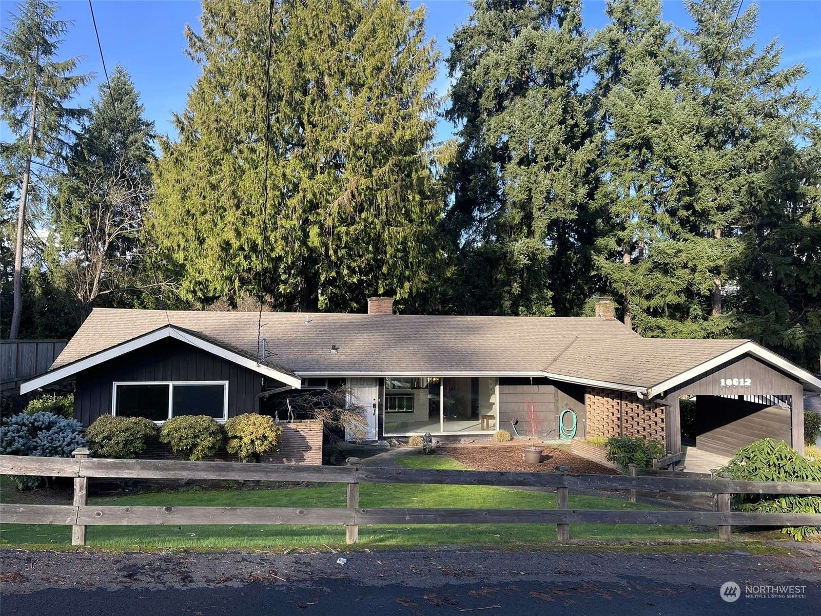 Bellevue, WA 98004,10612 NE 28th PL