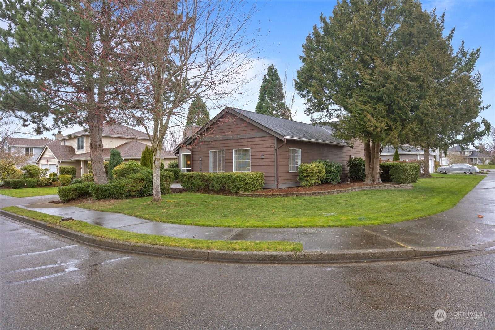 Enumclaw, WA 98022,309 Garland PL