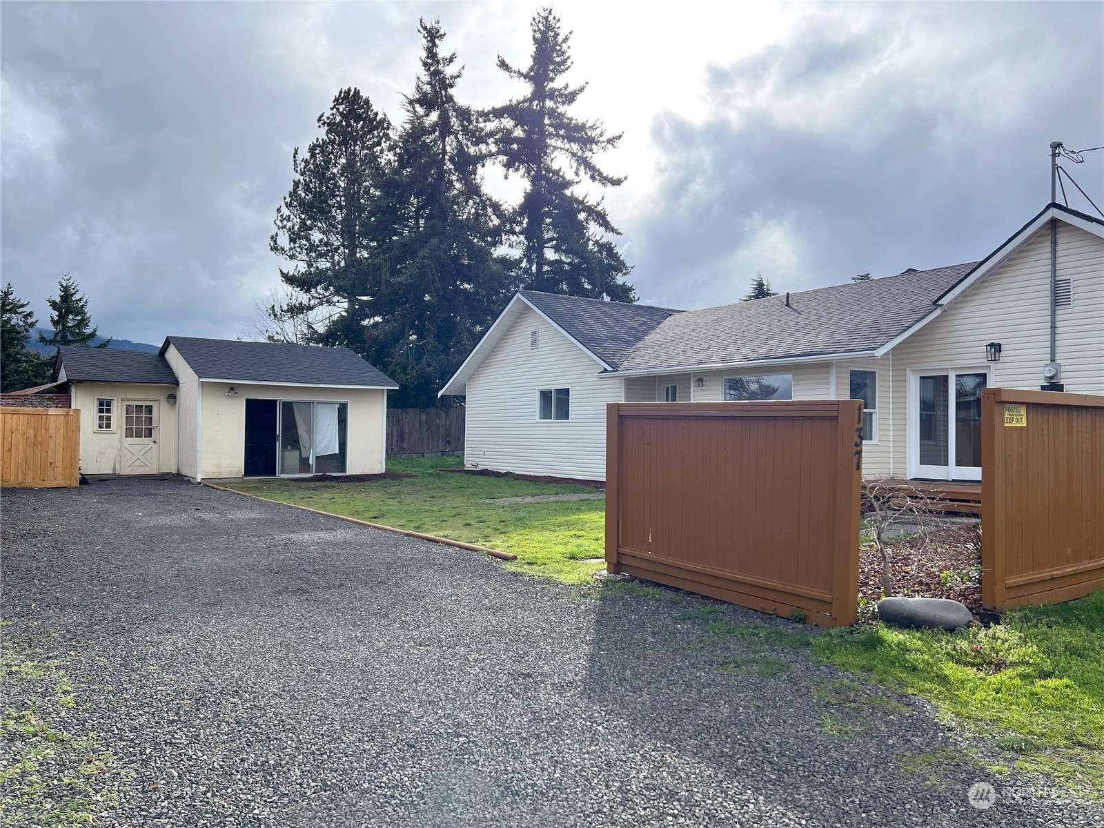 Sequim, WA 98382,137 E Fir ST