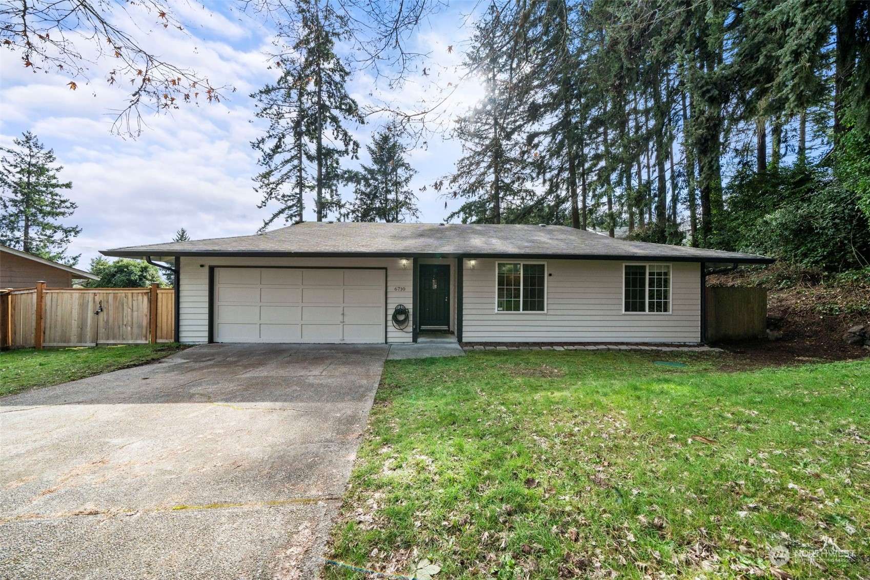 University Place, WA 98467,6710 Twin Hills DR W