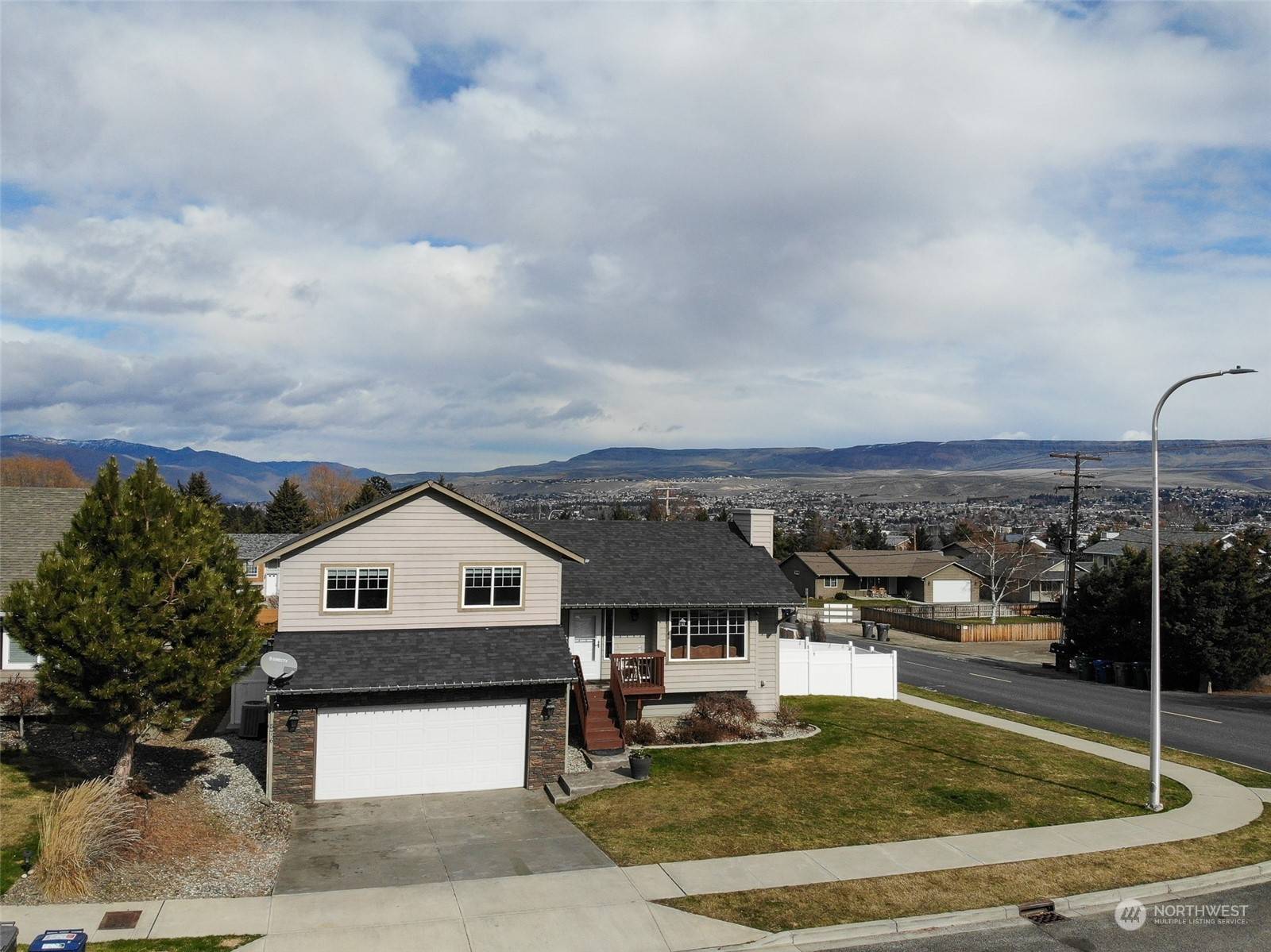 Wenatchee, WA 98801,576 Saddle Rock LOOP