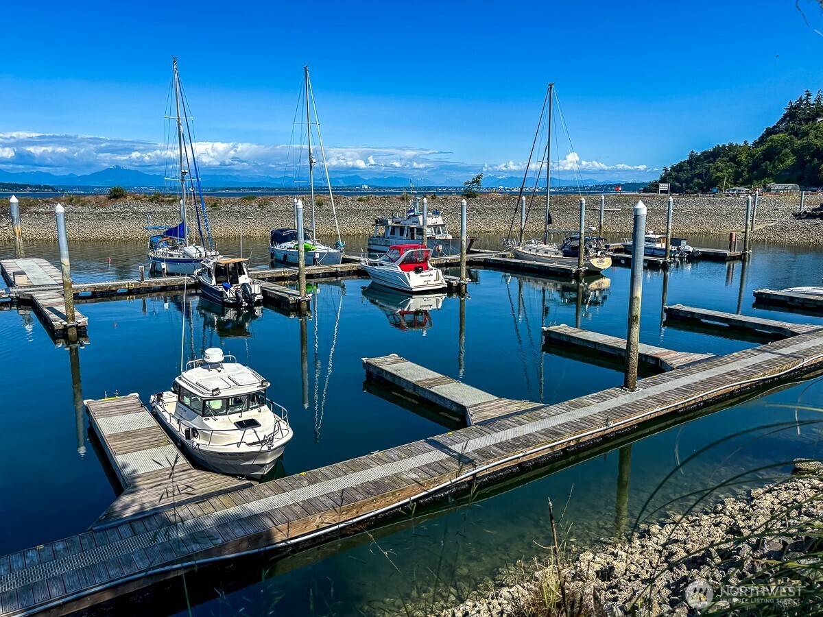 Hat Island, WA 98201,8384 Saratoga Drive