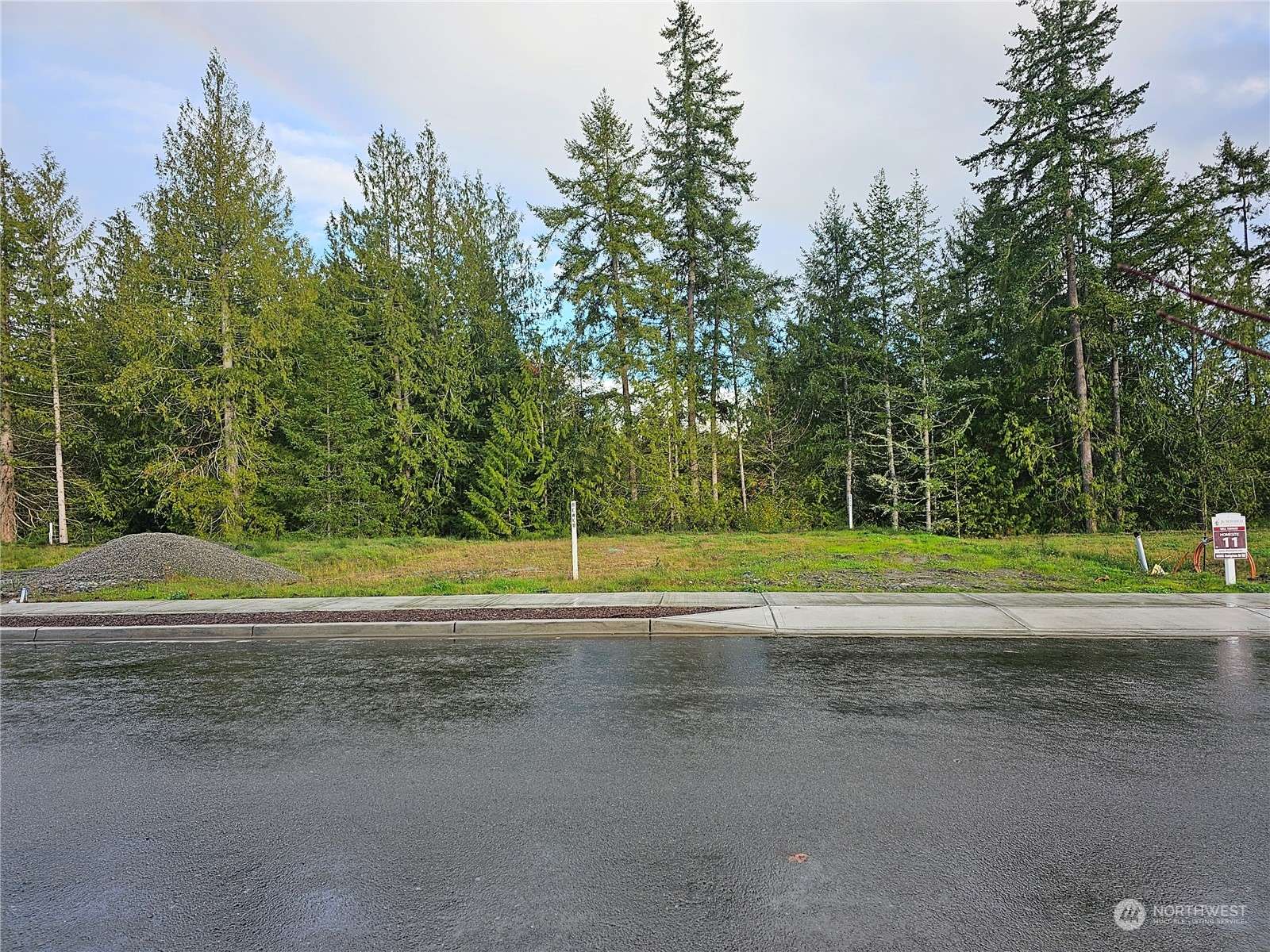 Poulsbo, WA 98370,18585 Sawgrass DR NE