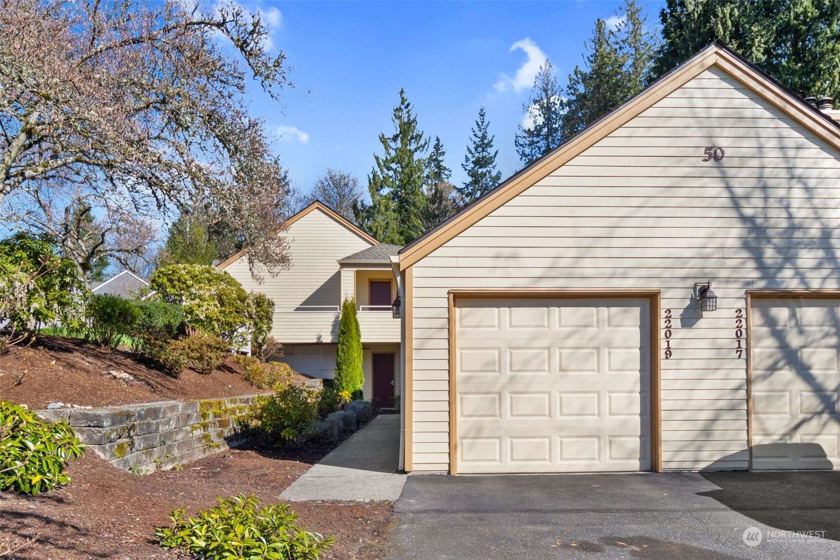 Issaquah, WA 98029,22019 SE 40th CT