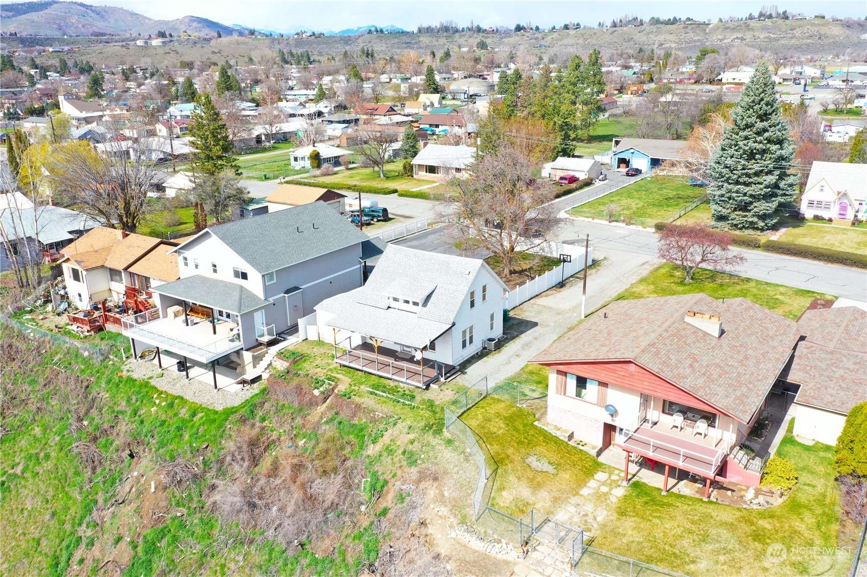 Omak, WA 98841,538 Dewberry AVE E