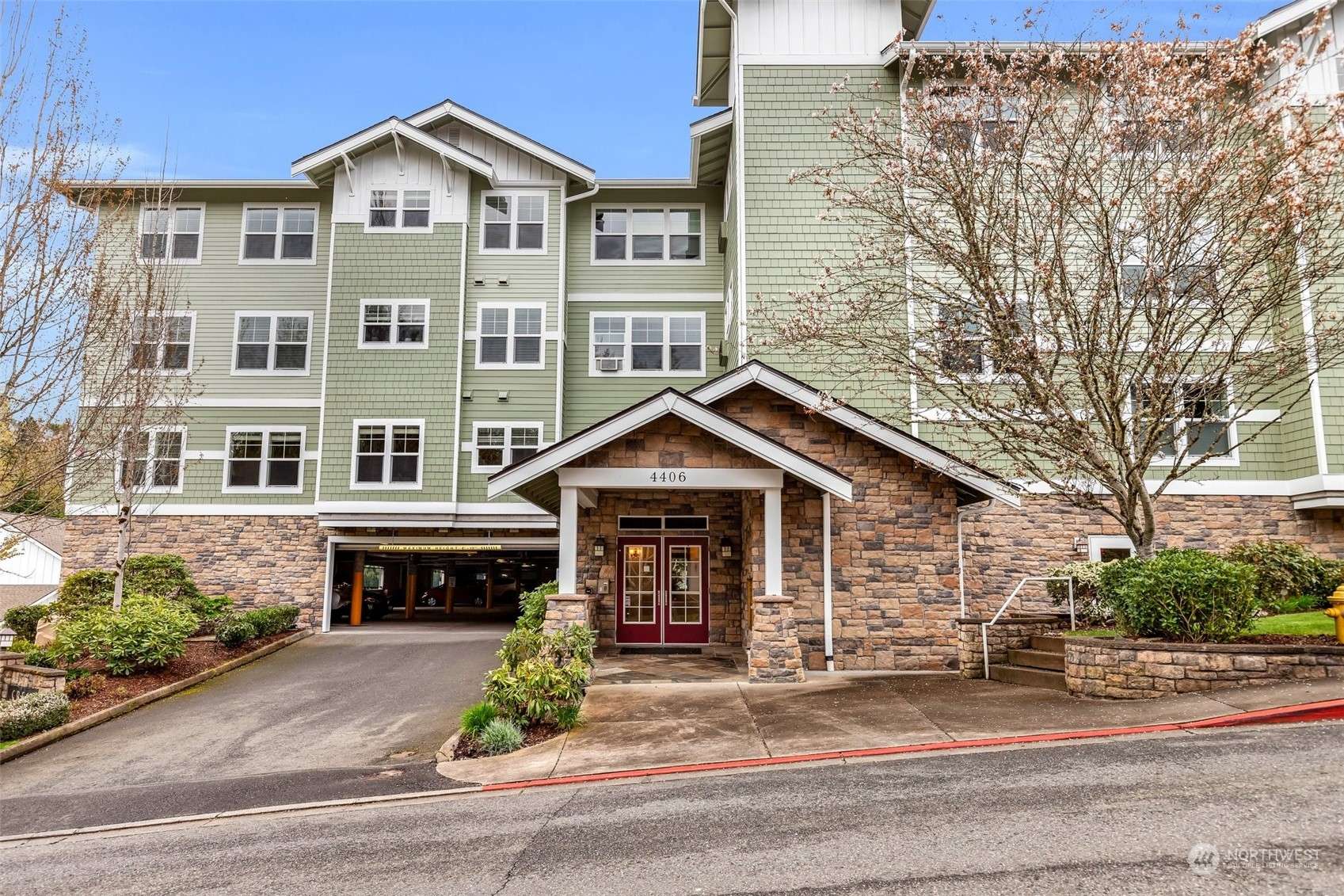 Issaquah, WA 98029,4406 Providence Point PL SE #211