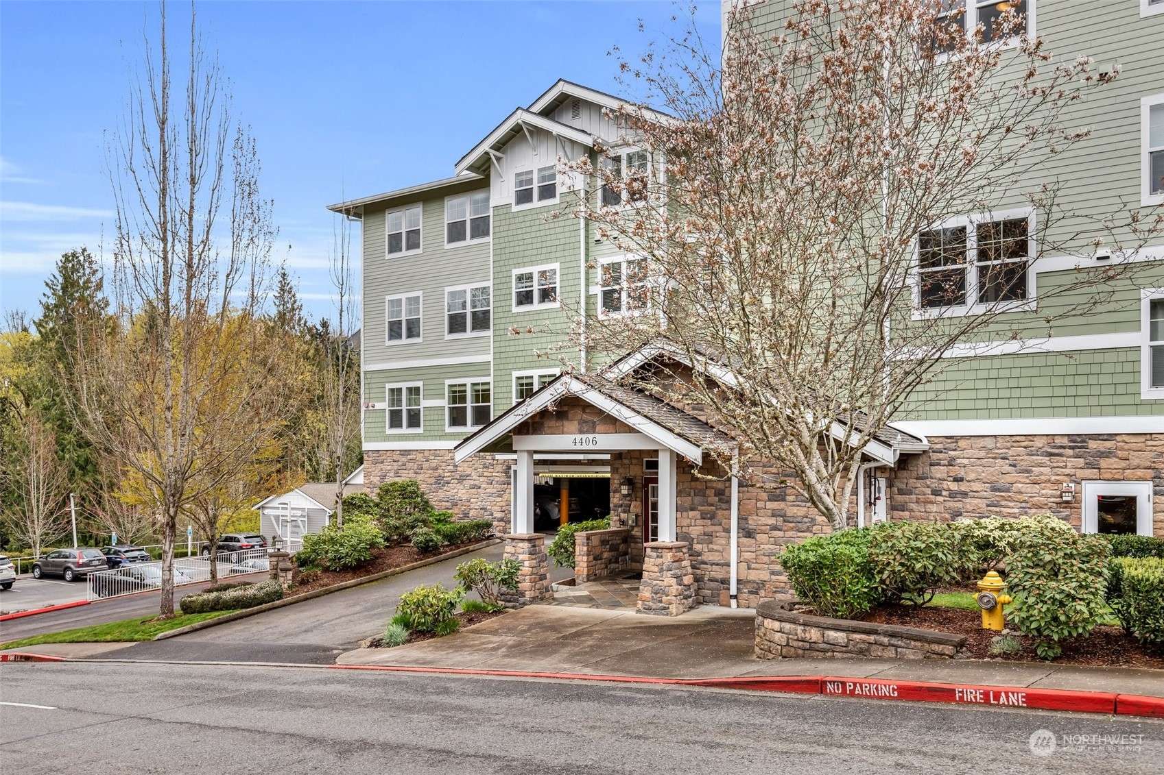 Issaquah, WA 98029,4406 Providence Point PL SE #211