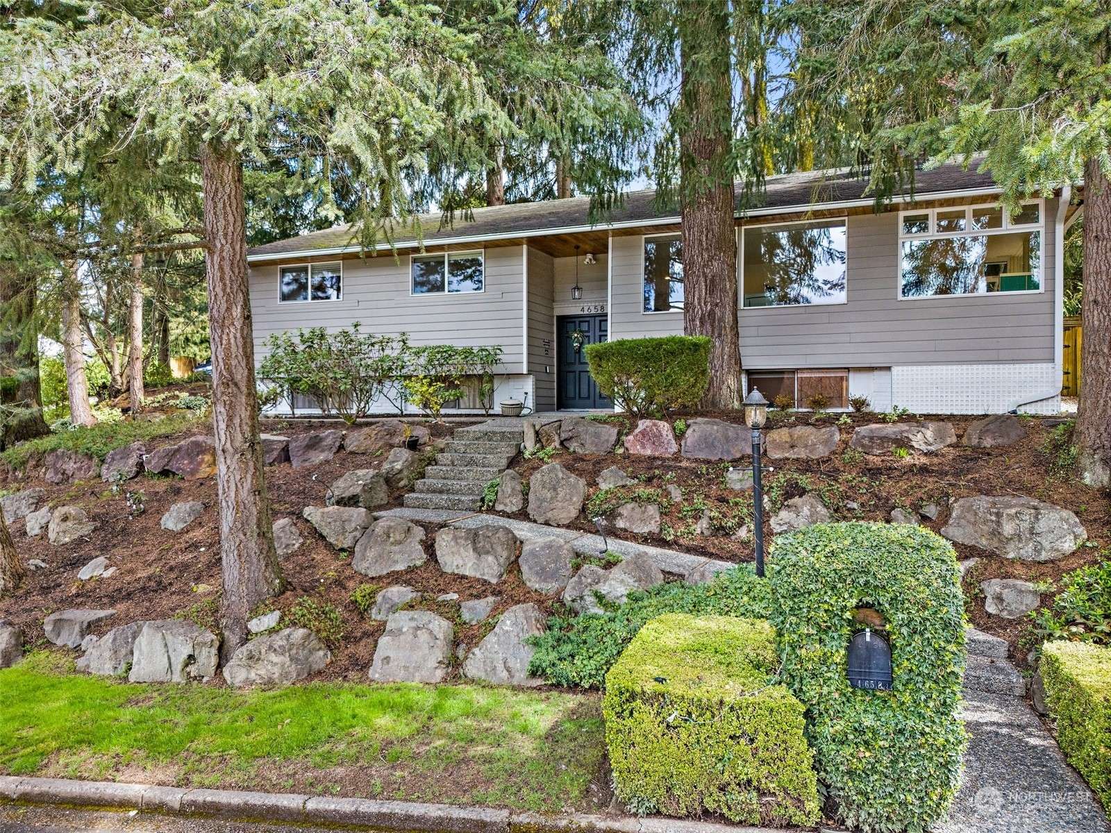 Bellevue, WA 98006,4658 149th AVE SE