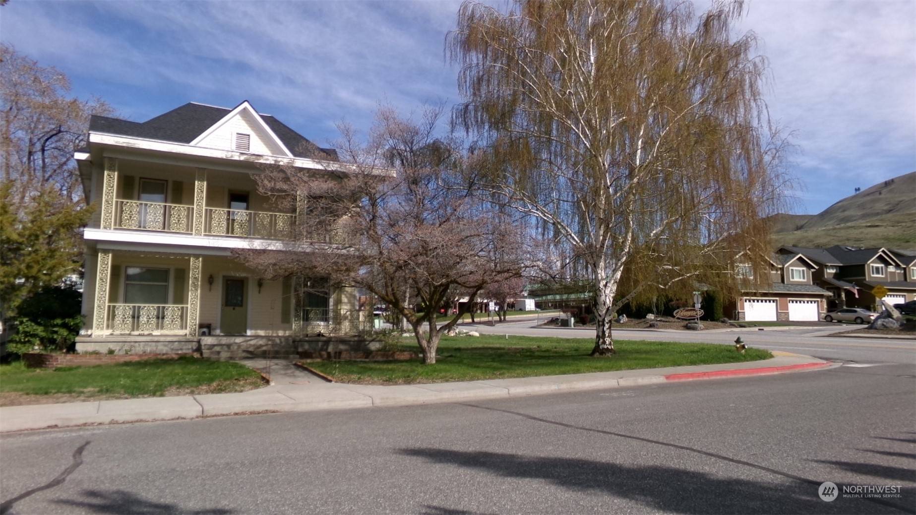 Chelan, WA 98816,427 S 3rd ST