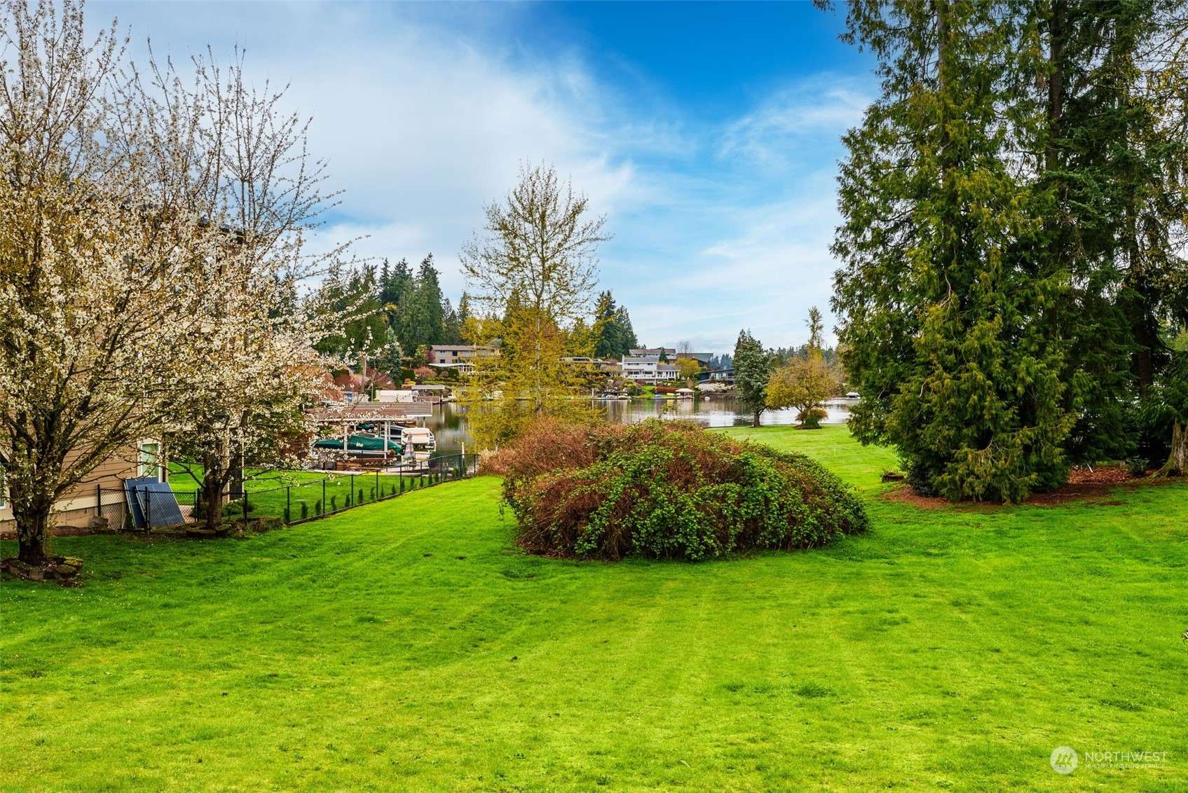 Bonney Lake, WA 98391,4739 Lakeridge DR E