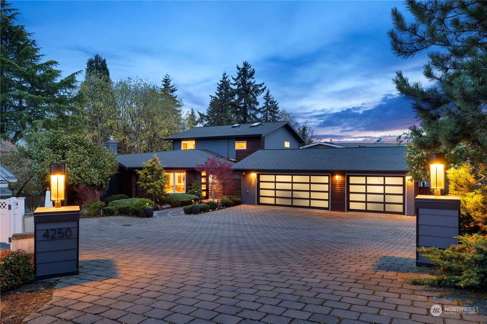 Mercer Island, WA 98040,4250 Crestwood PL