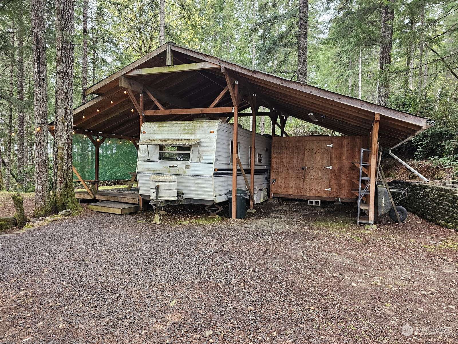 Tahuya, WA 98588,210 NE Cedar LN