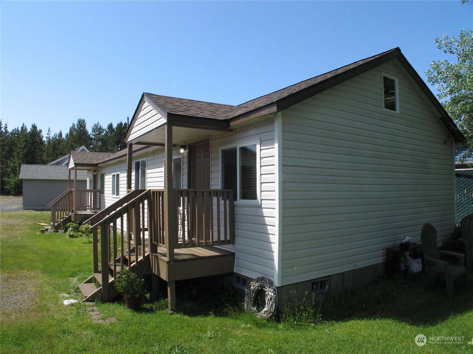 Seaview, WA 98644,1009 (1005) 43rd PL