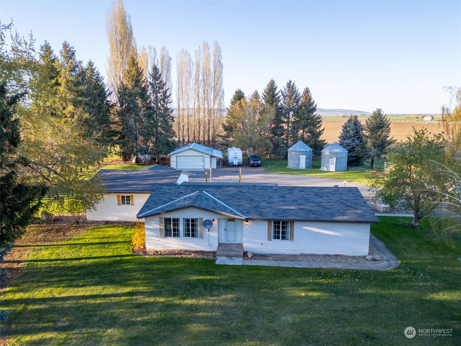 Ephrata, WA 98823,9700 Road 5 NW