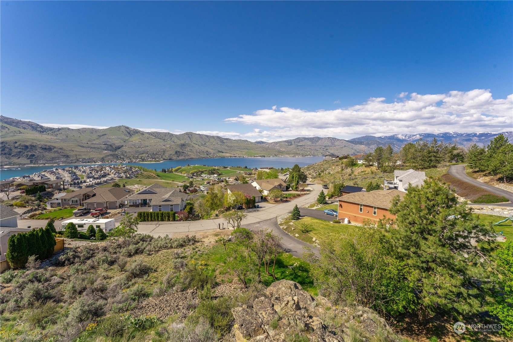 Chelan, WA 98816,125 Long DR