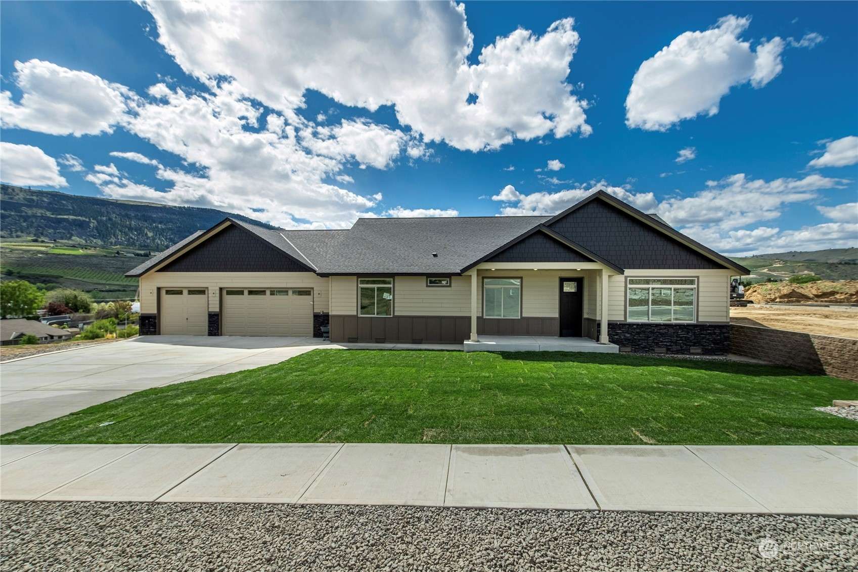 Malaga, WA 98828,147 John Truett DR