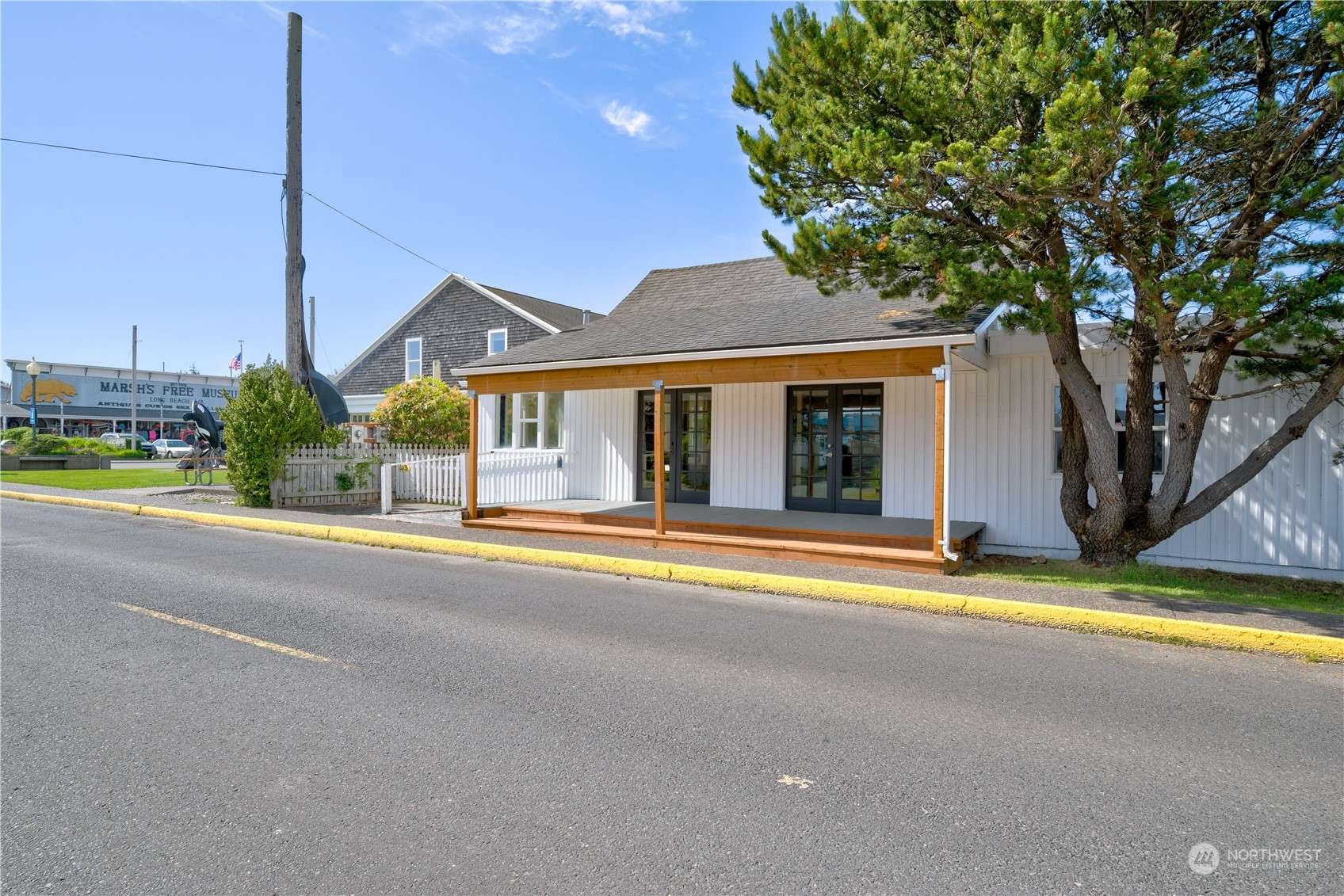 Long Beach, WA 98631,106 5th ST SE