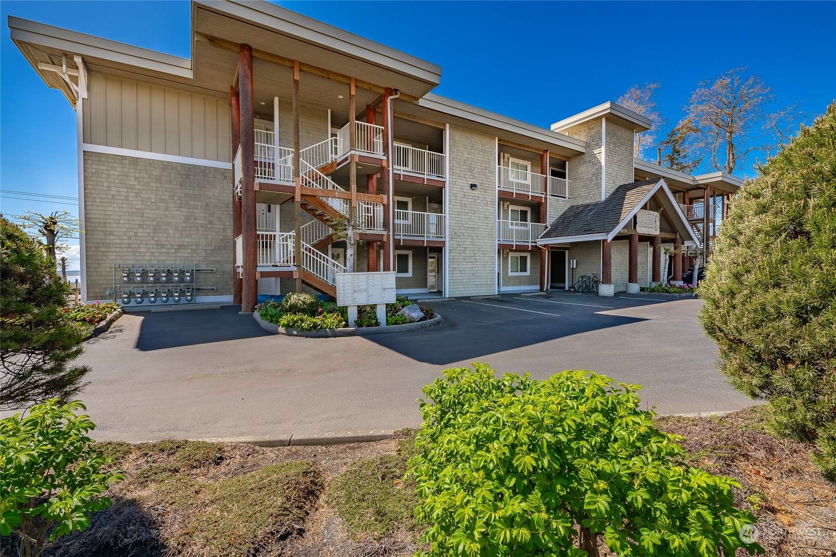 Blaine, WA 98230,8075 Harborview RD #306