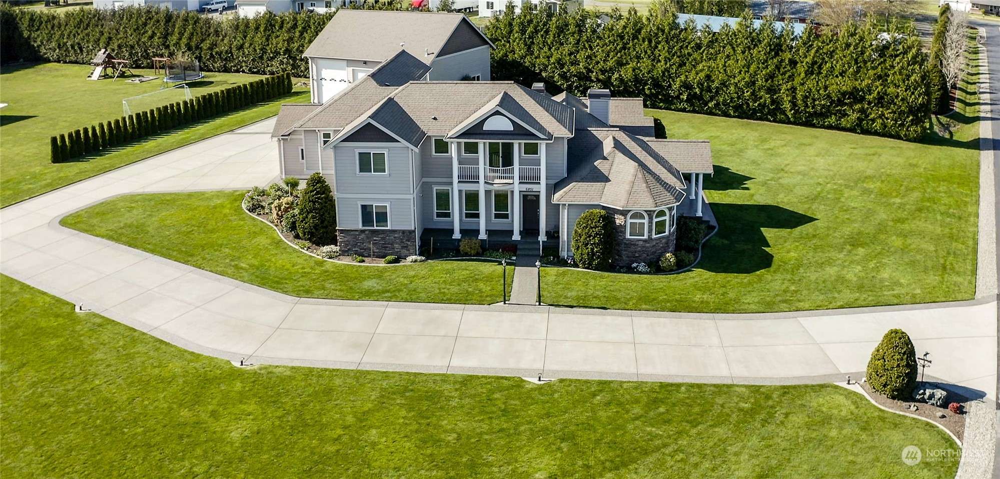 Lynden, WA 98264,6851 Baker Ridge Dr.