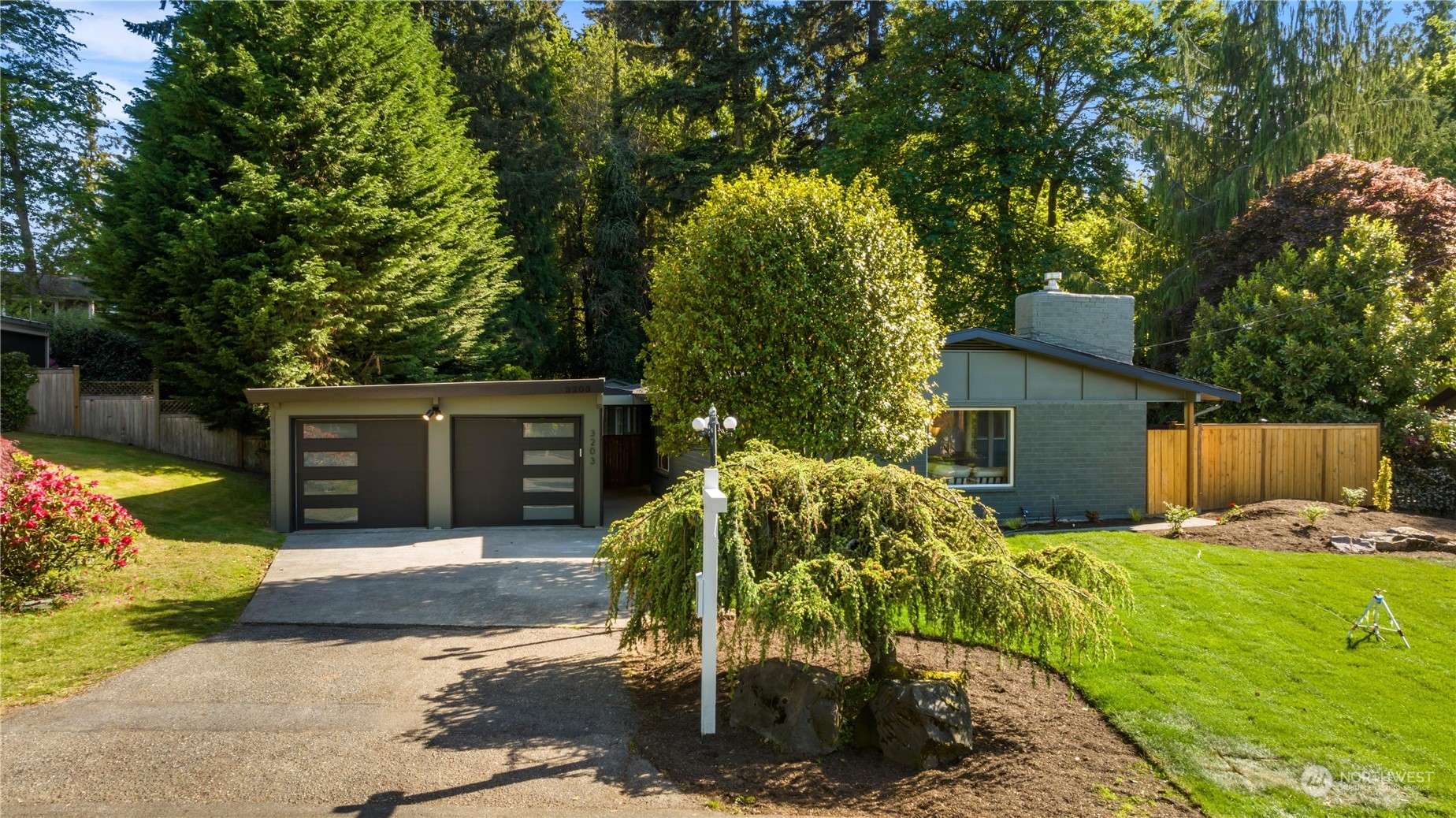 Bellevue, WA 98004,3203 103rd PL NE