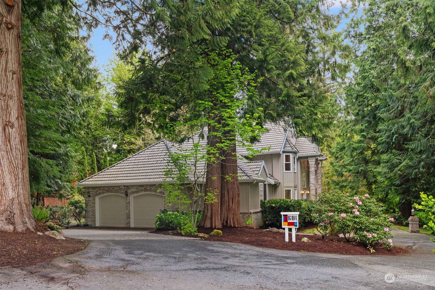 Woodinville, WA 98077,16404 199th CT NE