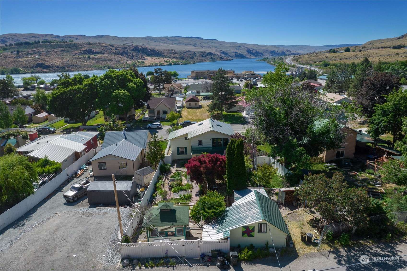 Pateros, WA 98846,228 Beach ST