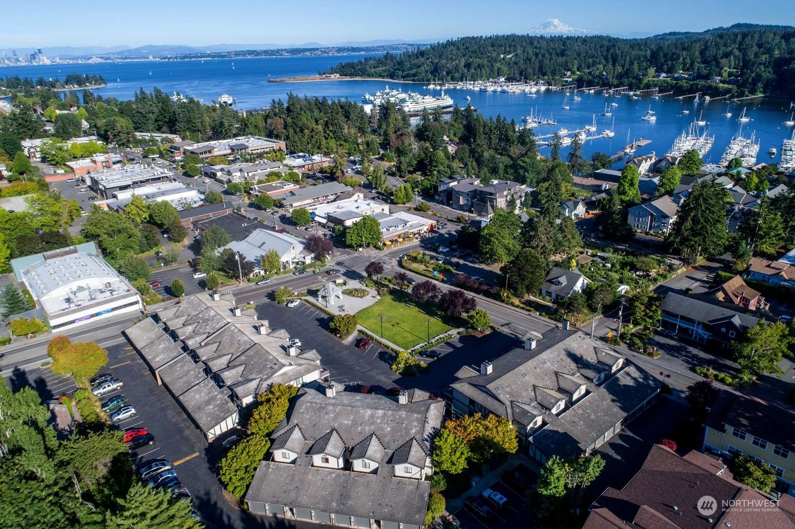 Bainbridge Island, WA 98110,162 Winslow WAY W