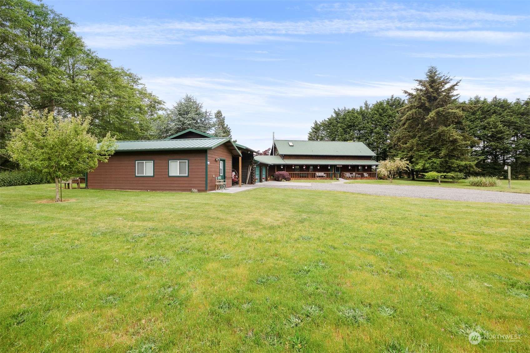 Sequim, WA 98382,323 MacLeay RD