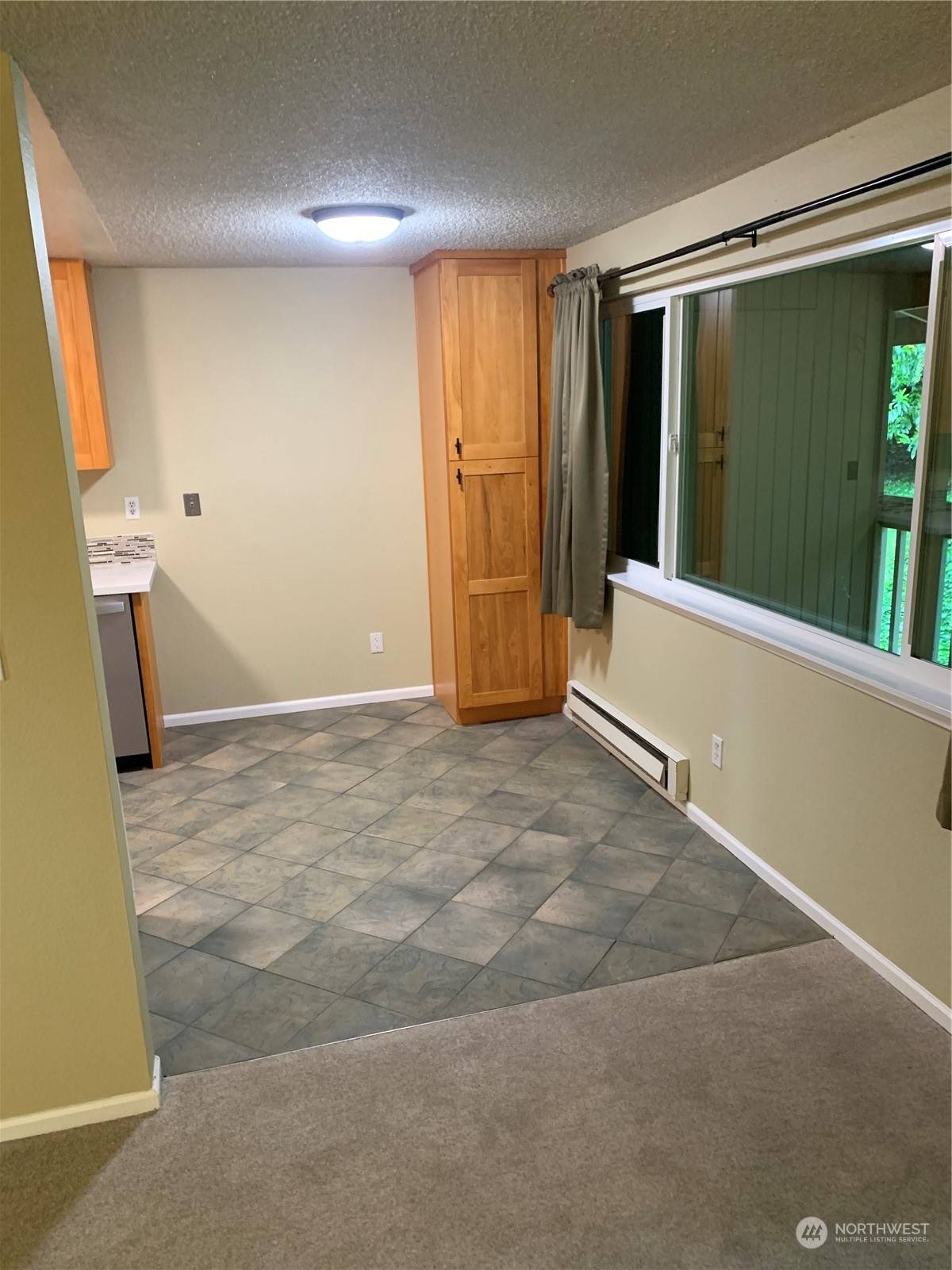 Bellevue, WA 98007,14150 SE 17th PL #B-8