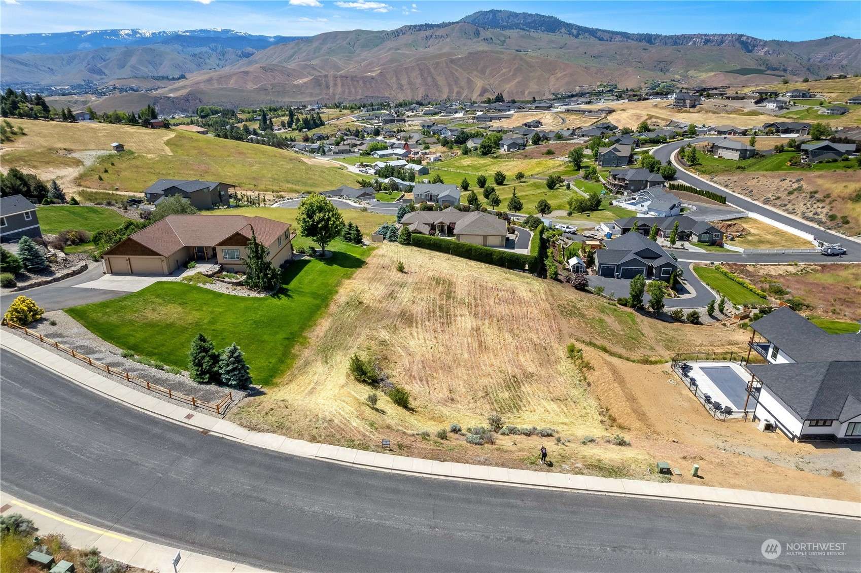 Wenatchee, WA 98801,443 W Rolling  Hills LN