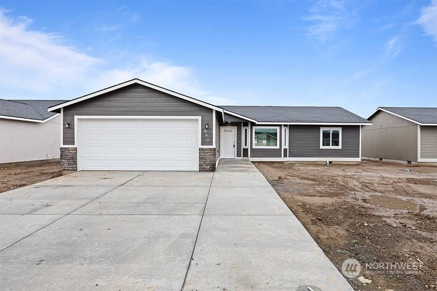 Othello, WA 99344,932 E Cascade ST