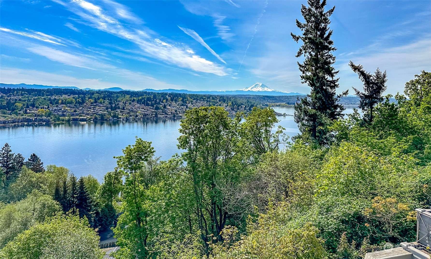 Mercer Island, WA 98040,7714 89th PL SE