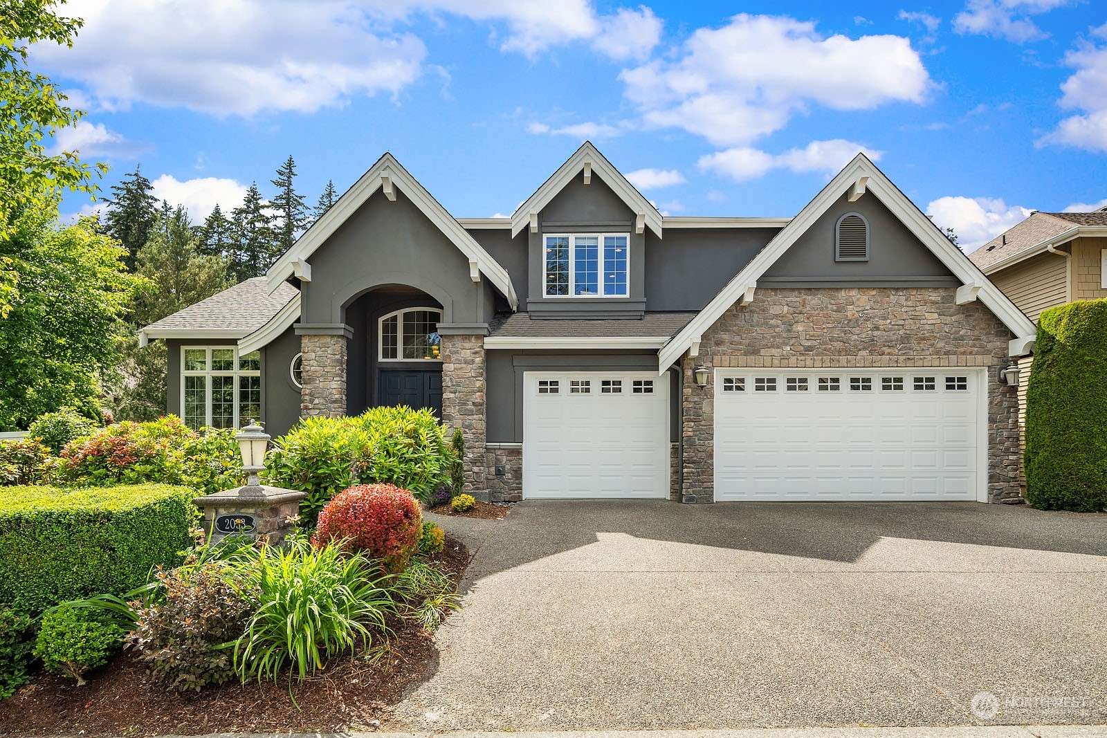 Sammamish, WA 98075,2033 211th PL SE