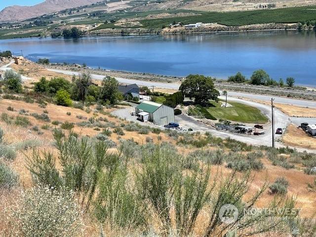 Pateros, WA 98846,1 Osprey Nest RD