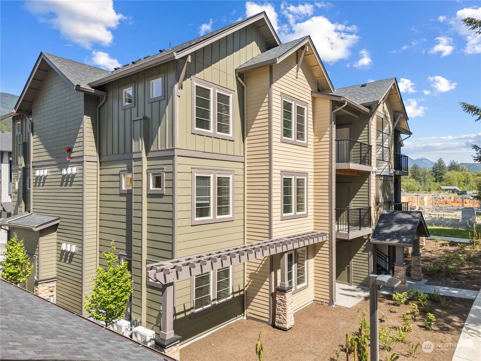 North Bend, WA 98045,1229 Meander WAY SE #201