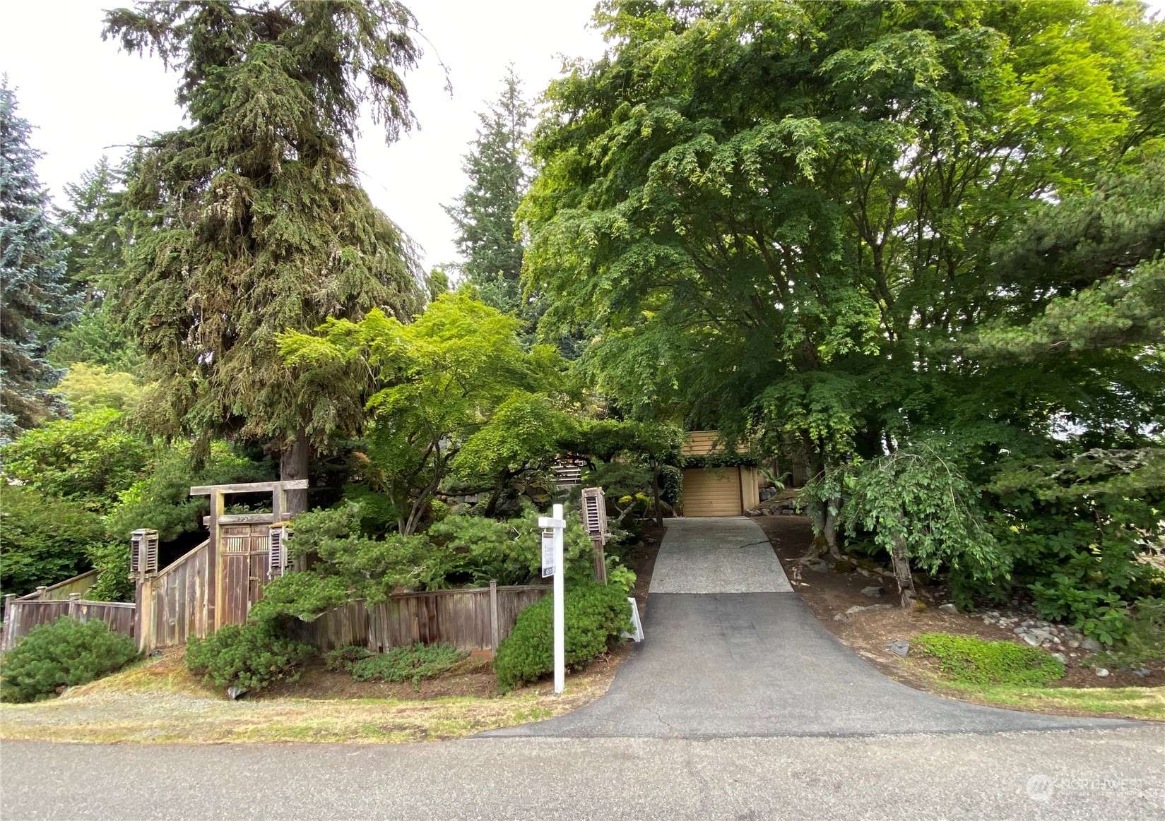 Shoreline, WA 98177,19345 1st AVE NW