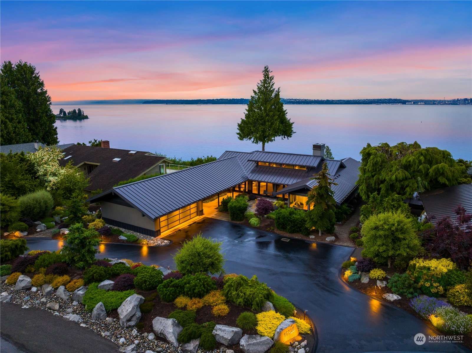 Bainbridge Island, WA 98110,10835 Bill Point Bluff NE