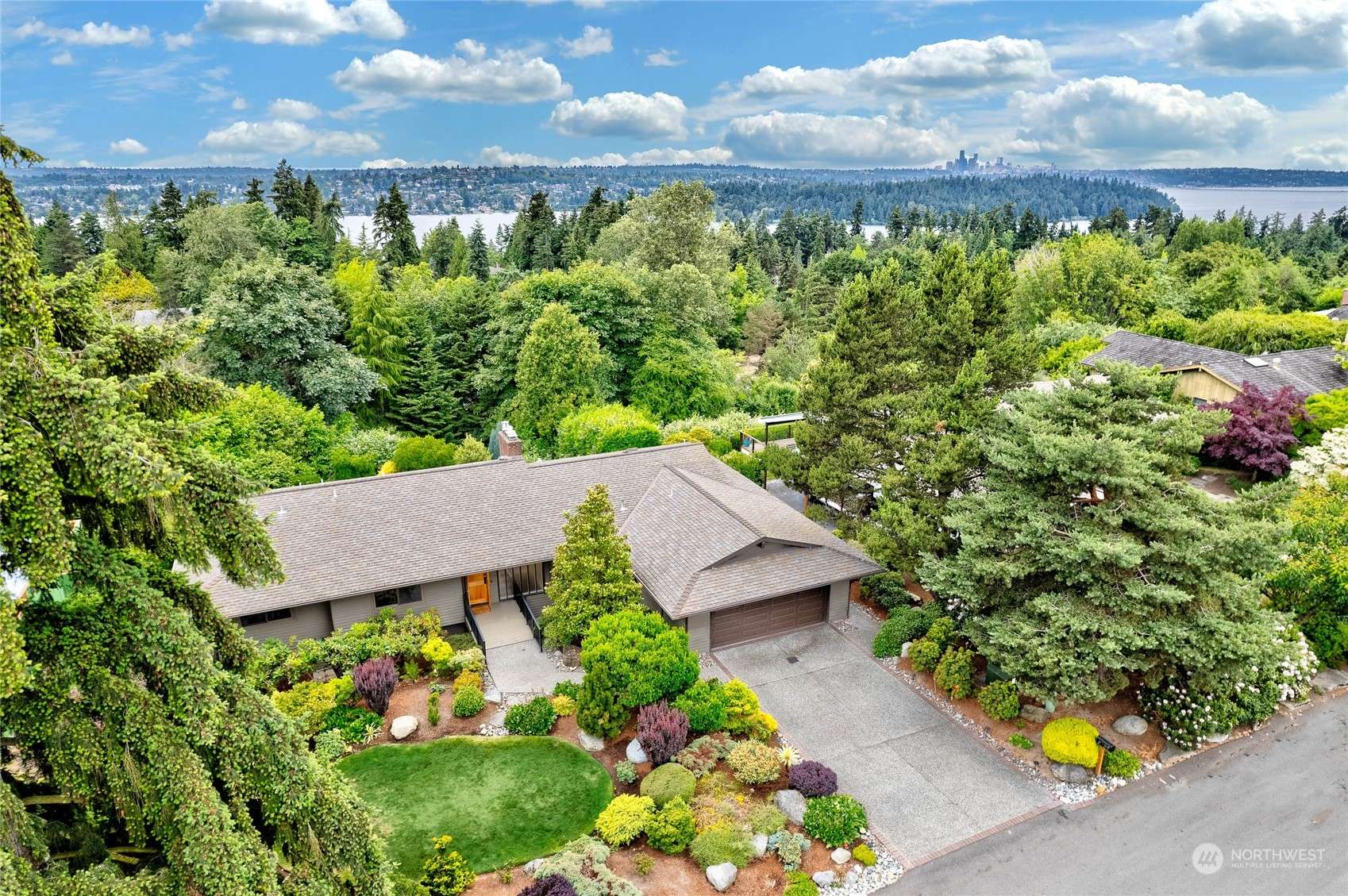 Mercer Island, WA 98040,6759 82nd AVE SE