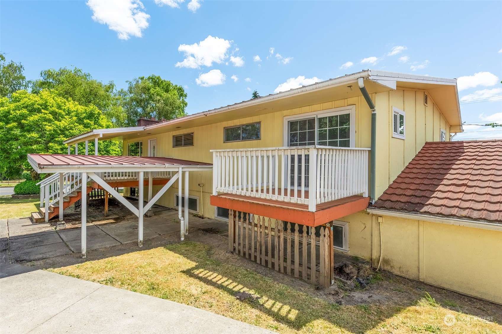 Longview, WA 98632,1905 7th AVE