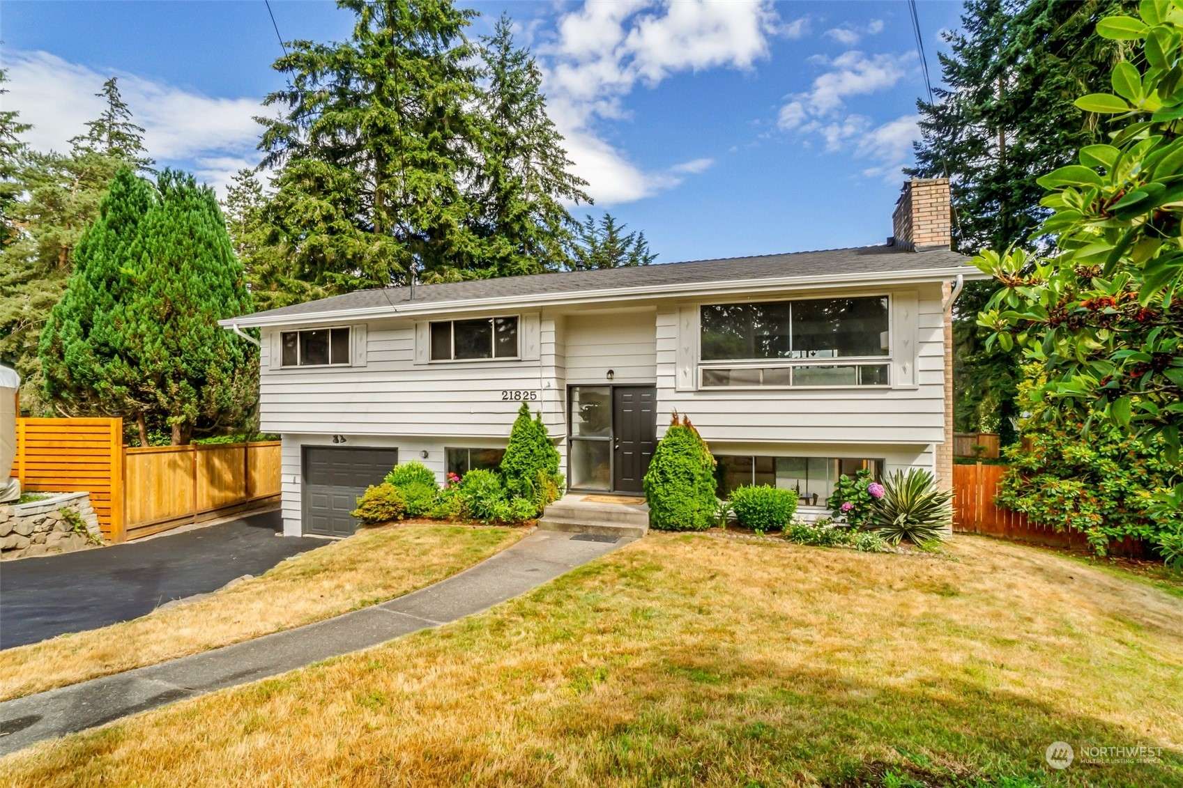 Edmonds, WA 98026,21825 76th PL W