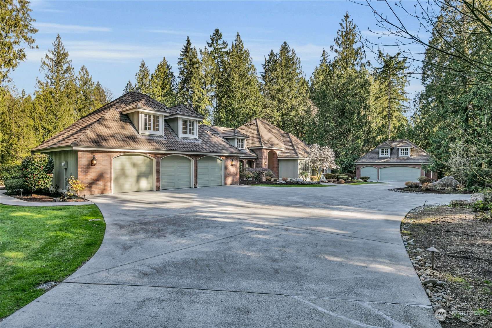 Woodinville, WA 98077,16428 Mink RD NE