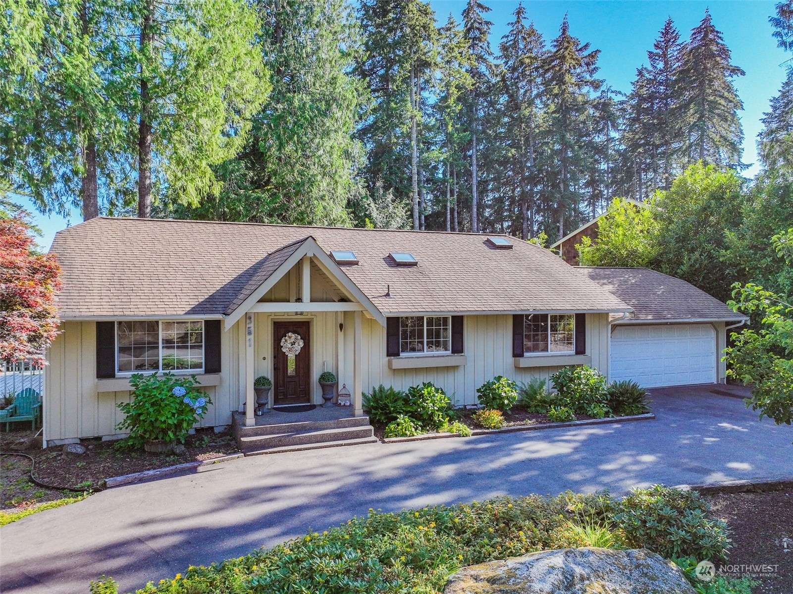 Allyn, WA 98524,351 E mountain view DR