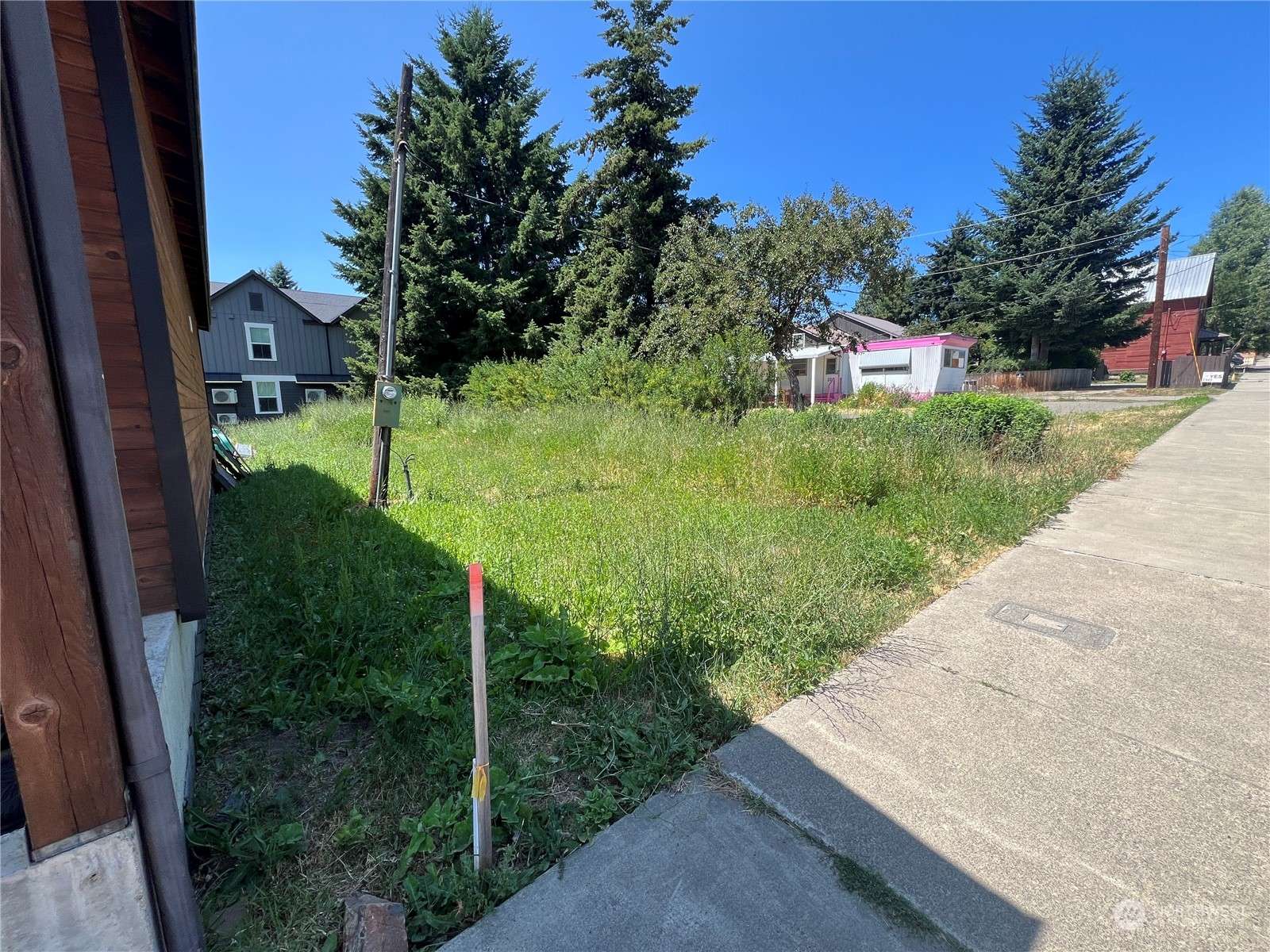 Roslyn, WA 98941,204 N 1st ST