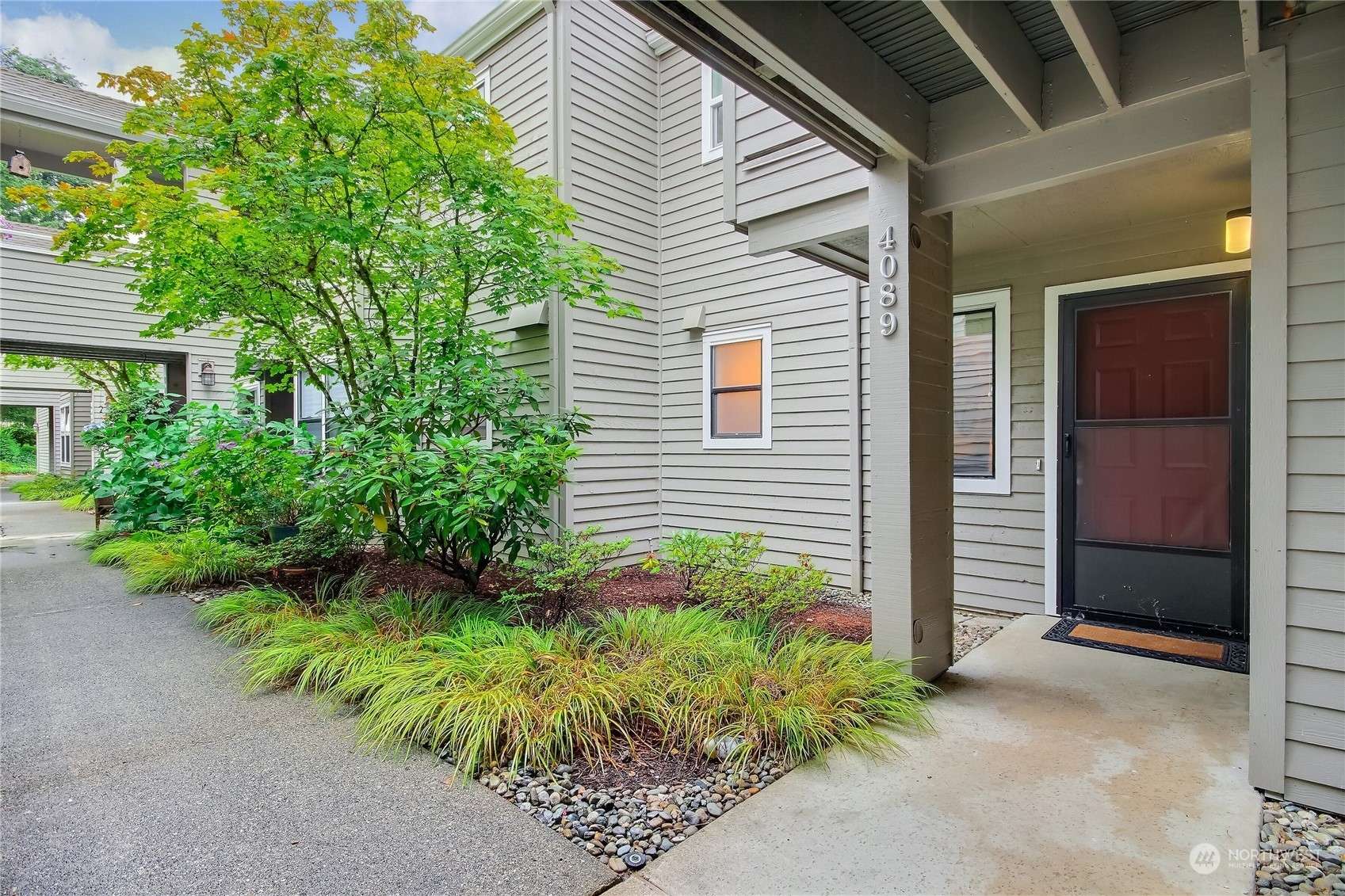 Issaquah, WA 98029,4089 220th PL SE #1042