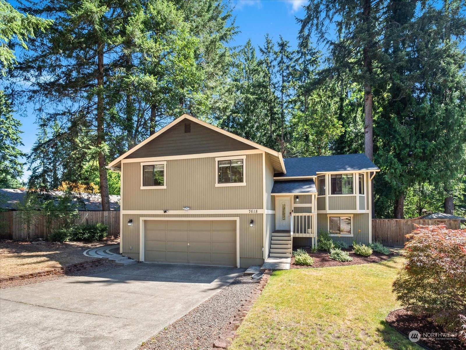 Bremerton, WA 98311,7618 Oak Park DR NW