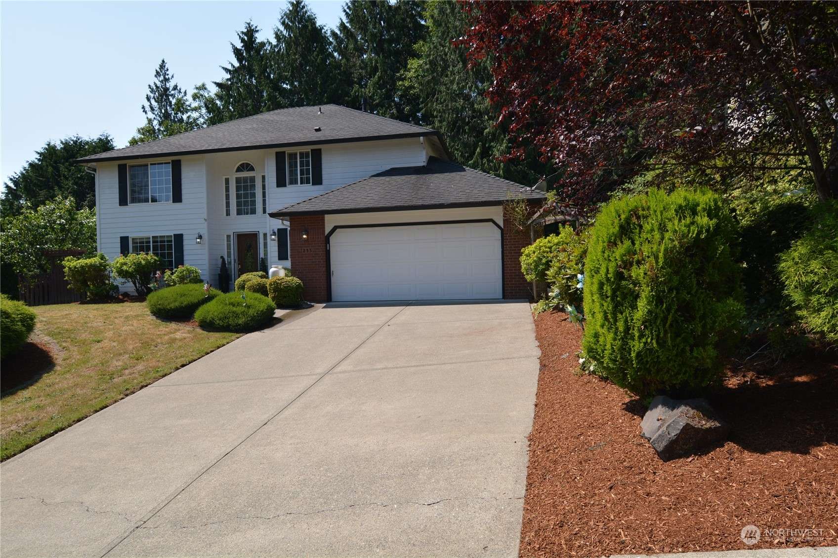 Longview, WA 98632,215 W St James PL